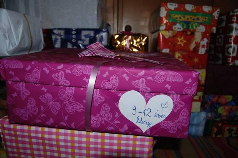 Cipősdoboznyi ajándék