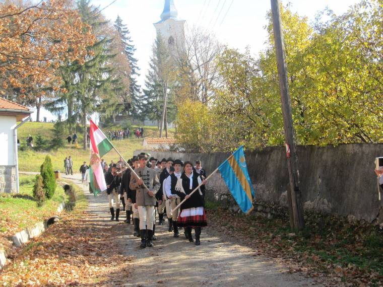 Nagykorúsítás és regrutaünnep Szárhegyen