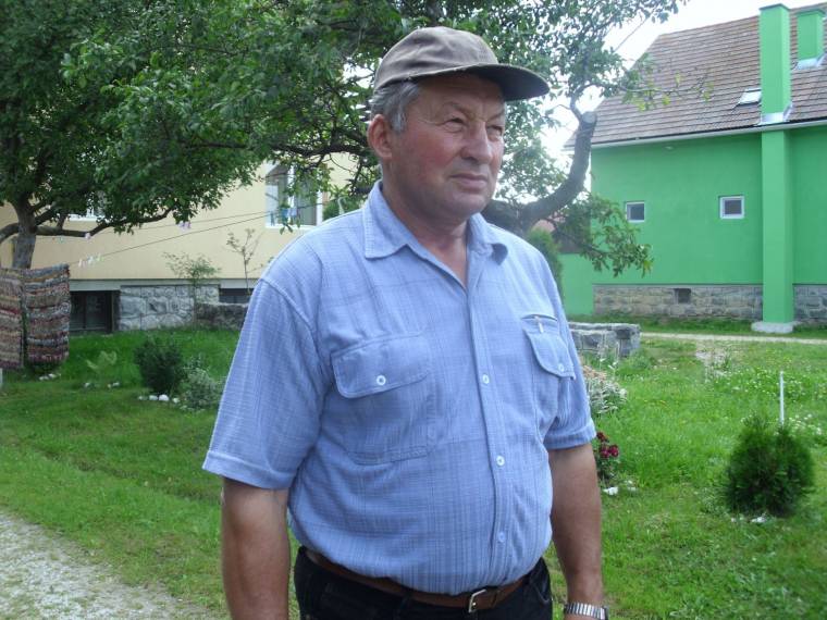 Az érsekségre kerültek a Bartos Károlyt támogató aláírások