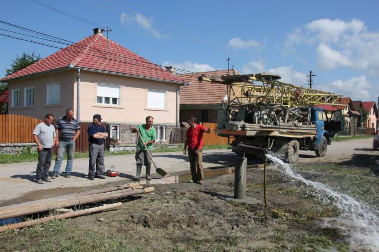 Újra működik a kilyénfalvi borvízkút