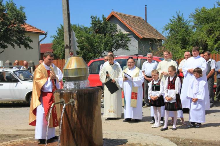 Áldás a borvízkútra és azokra, kik vizét isszák