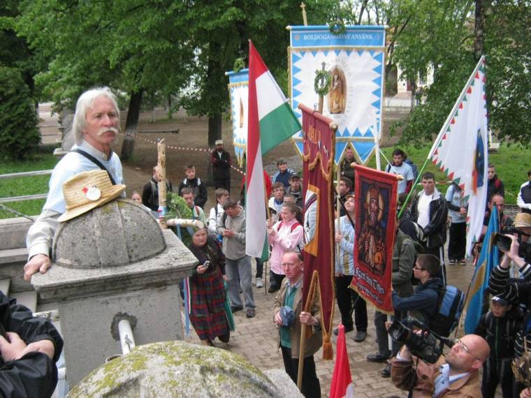 István pap lábától Csíksomlyóig