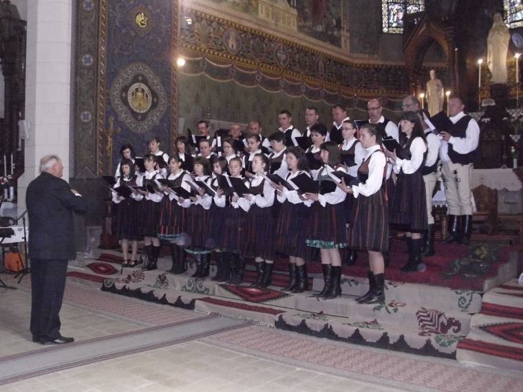 „Ez az ének azért más, mert a hívő ember lelkéből jön