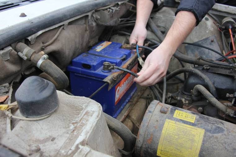 Gyergyószentmiklóson is autóakkumulátort loptak