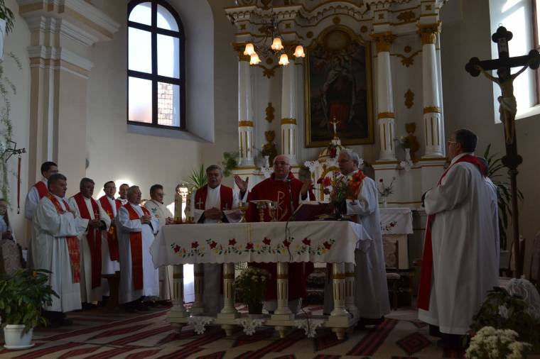 Sok a beszéd, kevés a tett