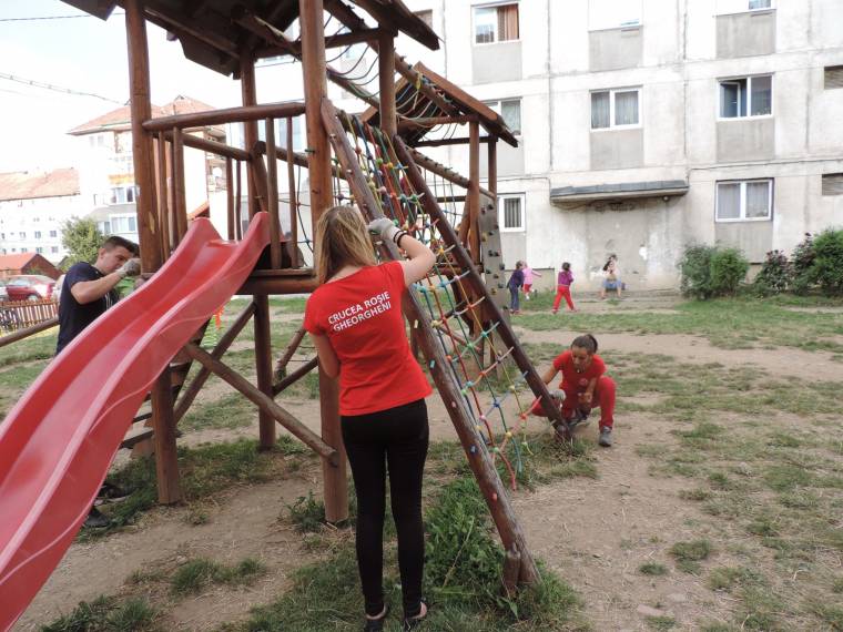 Játszóteret újítottak fel