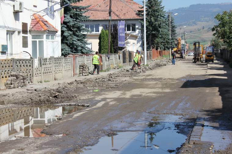Aszfalt lesz a Stadion utcában