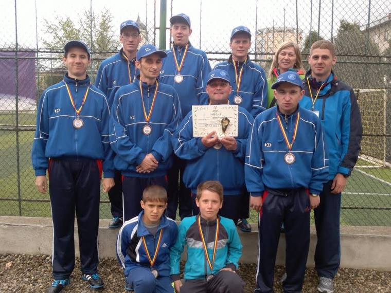 Bronzérmesek a napsugaras KÉKEK