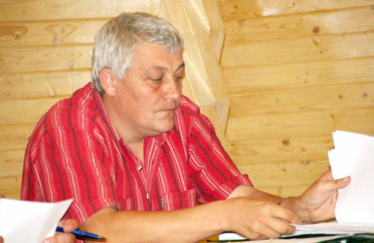 Kolcsárt kizárnák a versenyből