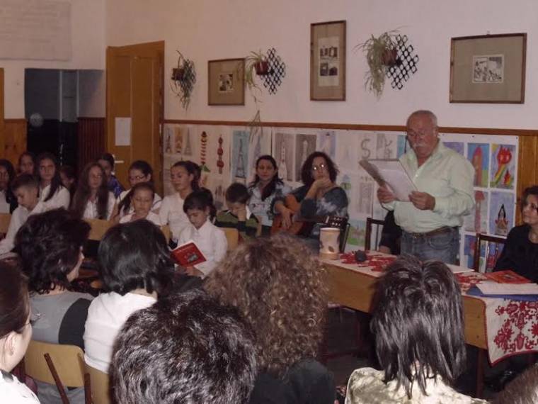 Mókakönyv a gyerekektől