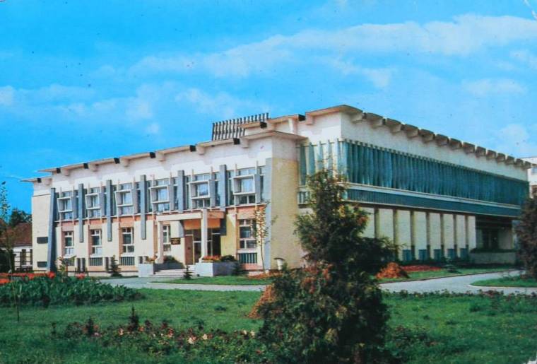 Negyven éve szolgálja a kultúrát