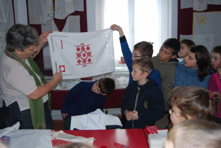 Hímző-varró tanfolyamot tartottak Gyergyószéken