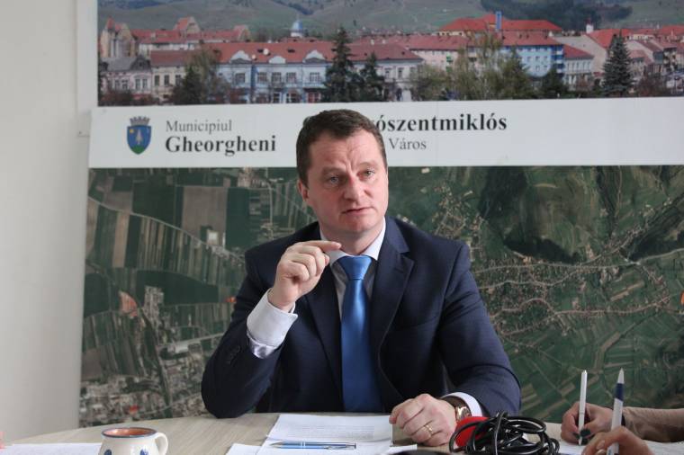 Mezei János nem indul újabb mandátumért