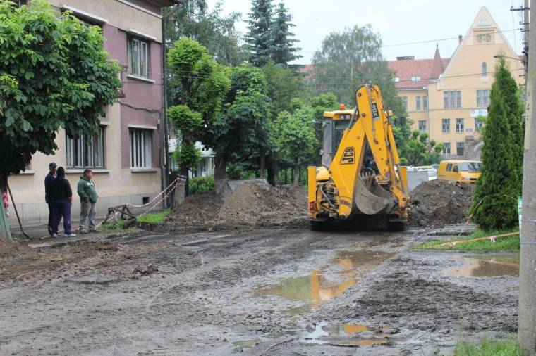Sétálóutca: a teljes felújítására még várni kell