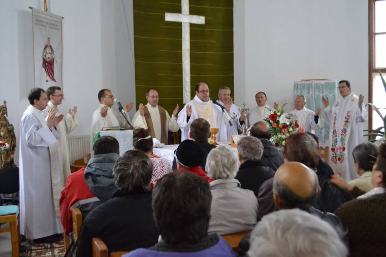 Szeretetpéldakép az öregotthonban