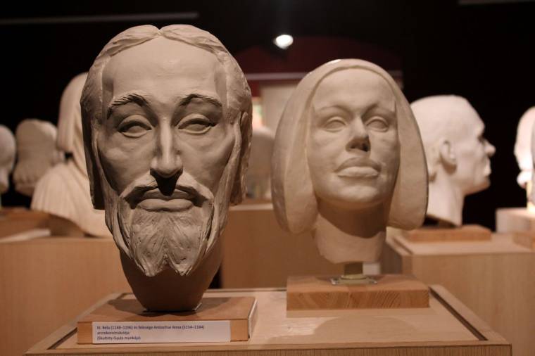 Ritkaságokat felvonultató tárlat