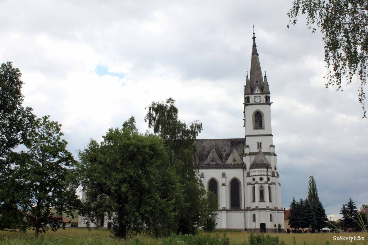 &bullet;  Fotó: Pethő Melánia