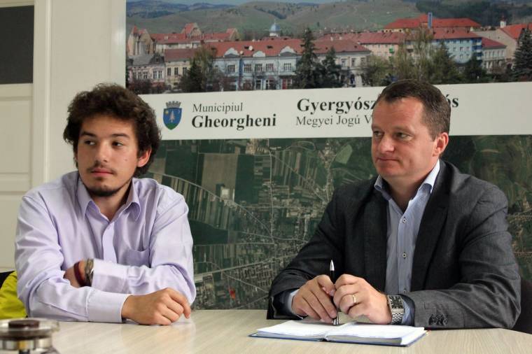 A fiatal tehetségek itthon maradását támogatják