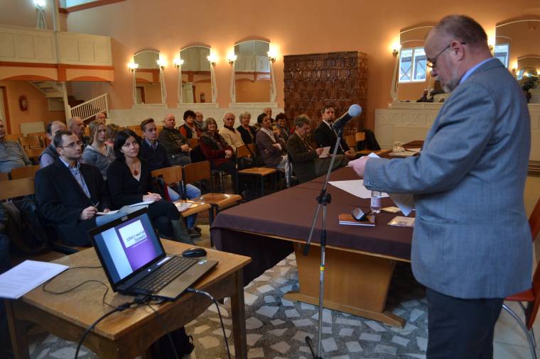 Rendhagyó történészkonferencia zajlik Gyergyószentmiklóson