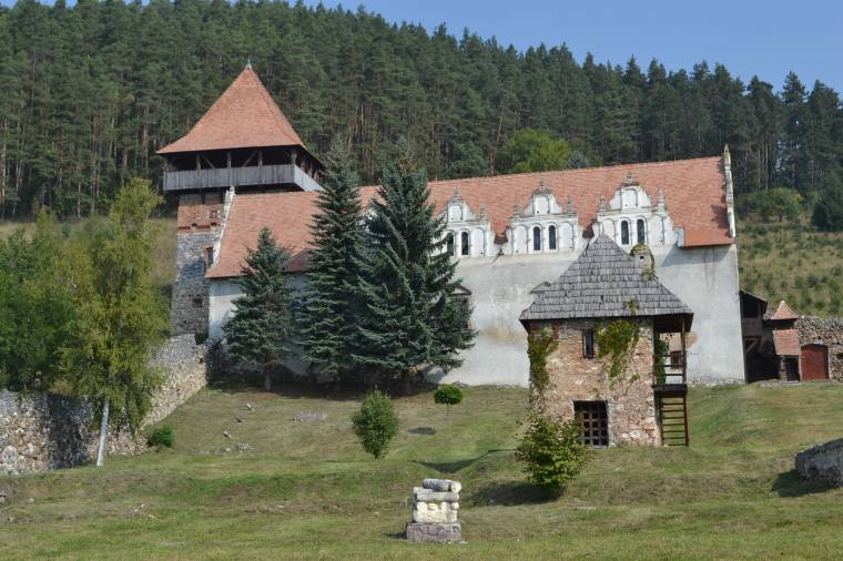 Lázár-kastély: munka a zárt kapuk mögött