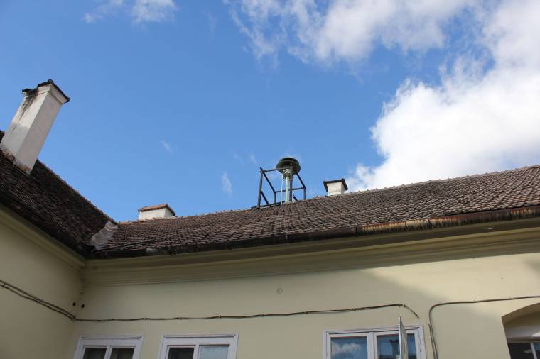 Szirénateszt épületkiürítéssel