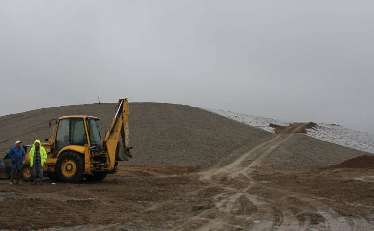 Gyepesített domb lesz a szeméttelep helyén
