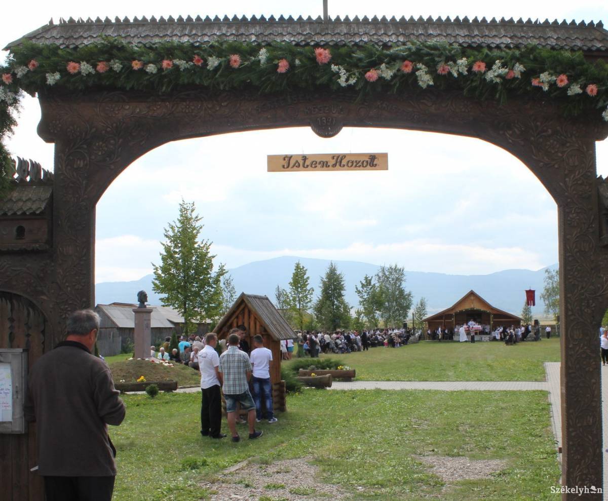 &bullet;  Fotó: Pethő Melánia