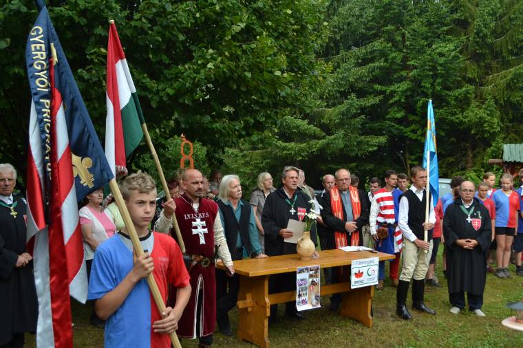 Táborzáró és -nyitó a Vadárvácskában