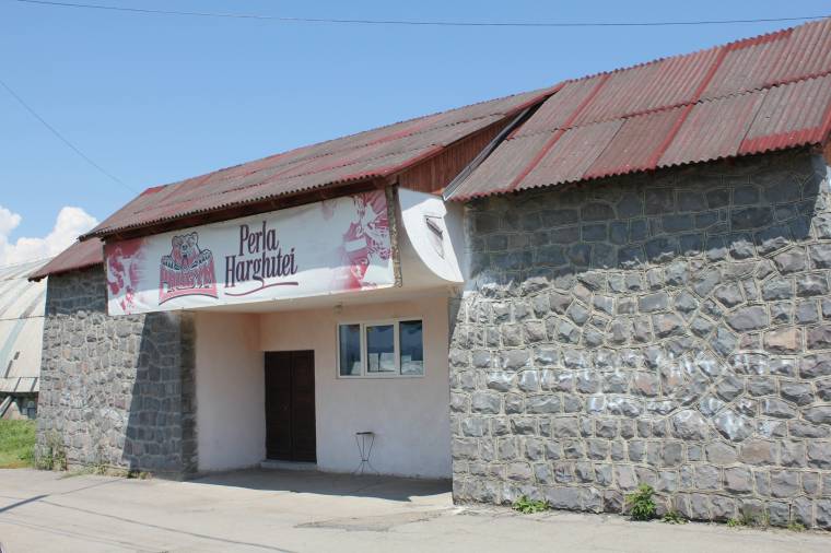 Sok az elvégeznivaló a gyergyószentmiklósi műjégpályán a szezonrajt előtt