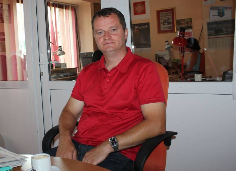 Hatósági felügyelet alatt marad Mezei János