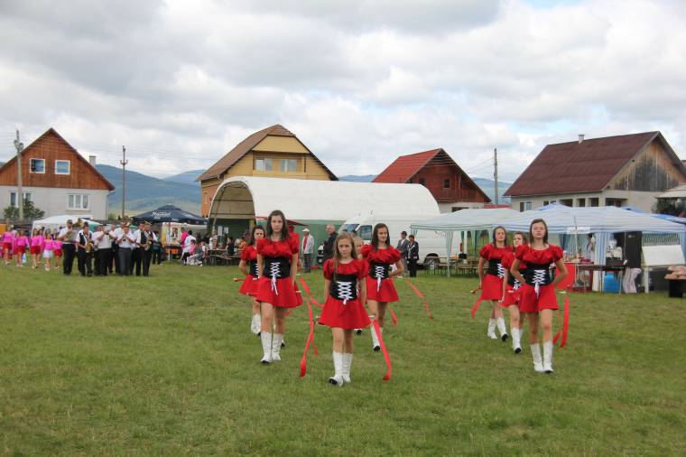 A gyermekekre összpontosít Remete