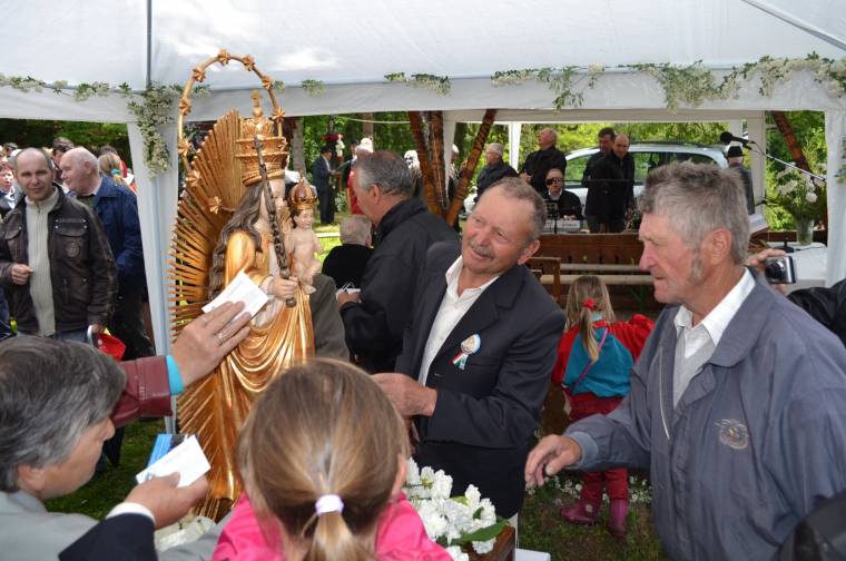 Szárhegyen a Mária-szobor mása