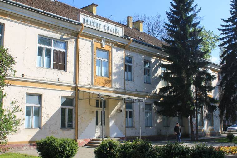 Vandalizmus vagy betörési kísérlet?