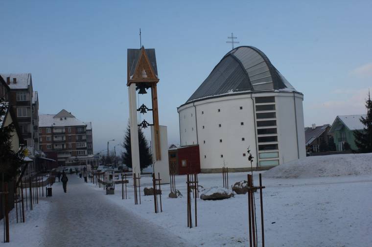 Betörtek a gyergyószentmiklósi Szent István-templomba