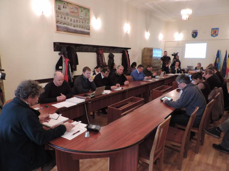 Nem szavazták meg a fűtésdrágítást Gyergyószentmiklóson