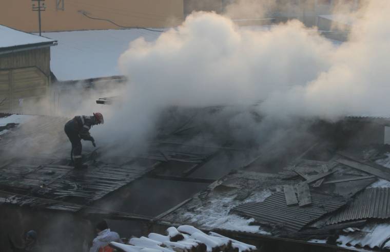Több család tűzifája semmisült meg Gyergyószentmiklóson