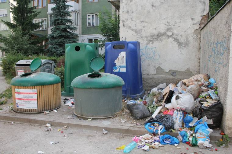 Büntethetik a szemetelőket