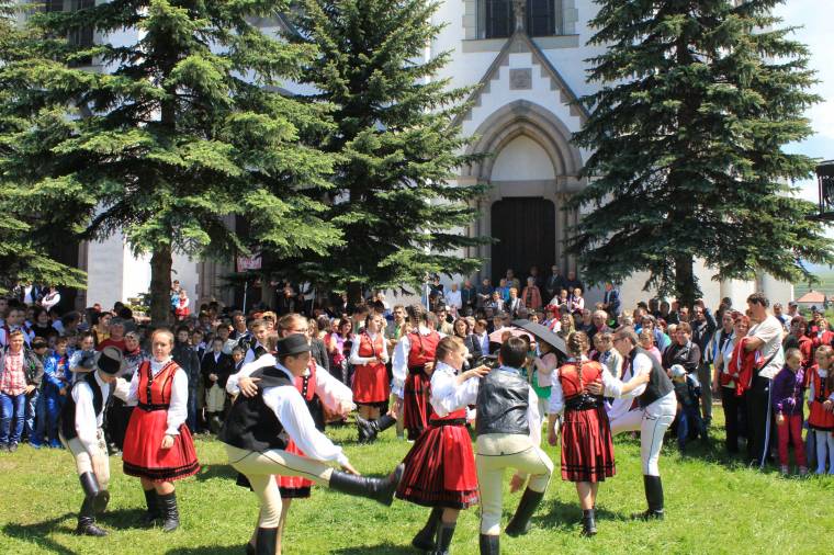 Közel egy évszázad után ismét van nagyharangja a ditrói templomnak