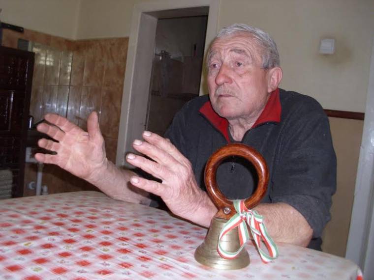 Hússzor gyalog, ötször szekéren