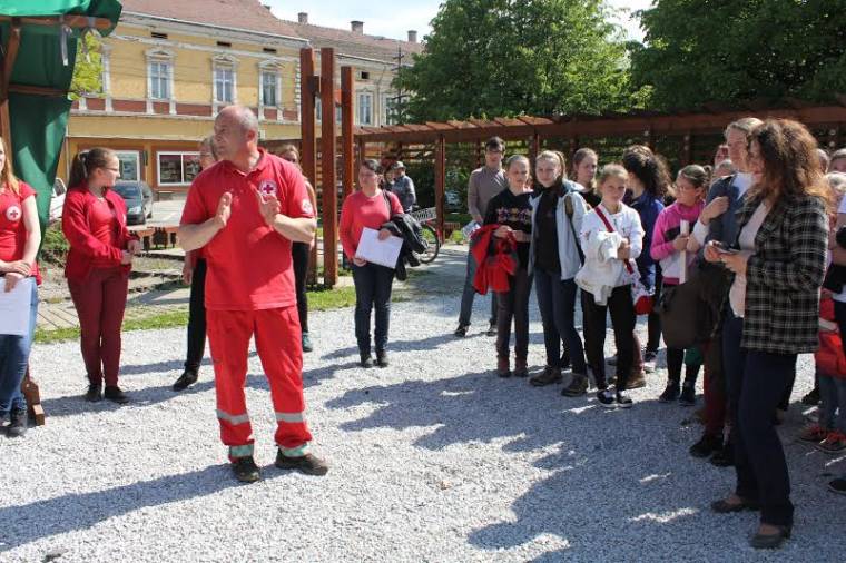 Elsősegélynyújtási technikákat mutattak be