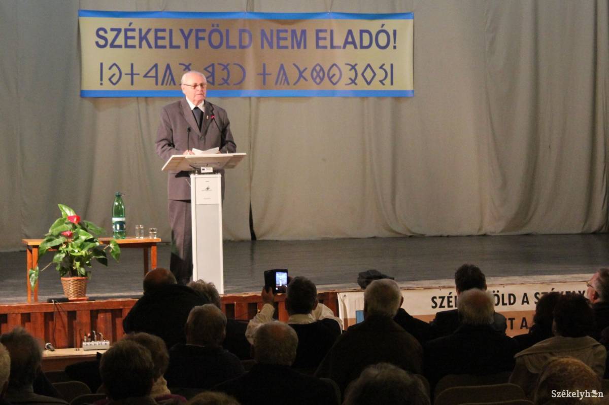 A világi és egyházi elöljáróktól is többet vár Czirják Árpád •  Fotó: Gergely Imre