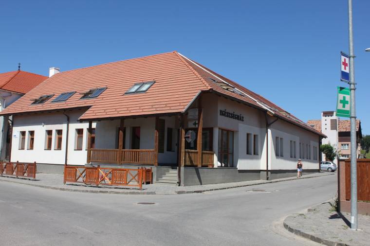 Szünetel az állandó orvosi ügyelet Gyergyóremetén