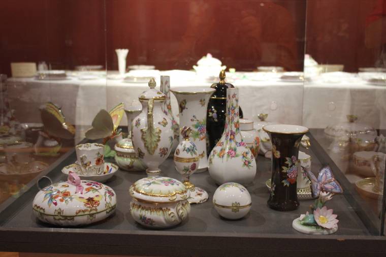 Herendi porcelán a múzeum fehér éjszakáján