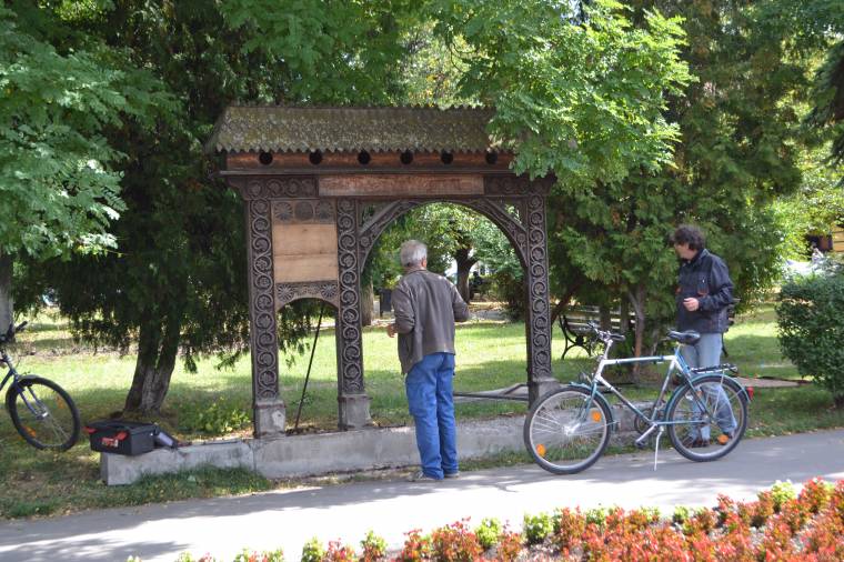 Rendbe teszik a köztéri székely kaput