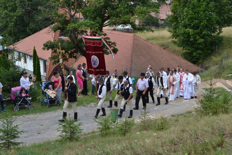 Búcsú Szárhegyen, Nagyboldogasszony ünnepén