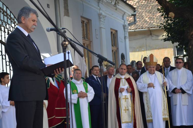 Kövér László Gyergyószentmiklóson a székely és az örménymagyar lelkület találkozásáról