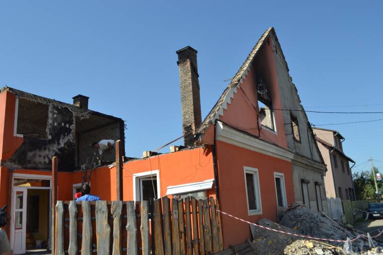 Szomszédoknál laknak a tűzeset károsultjai
