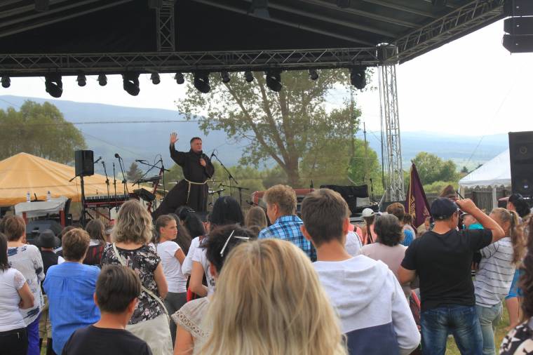 Múltba tekintettek, jövőbe néztek az újfalvi falunapok programjain