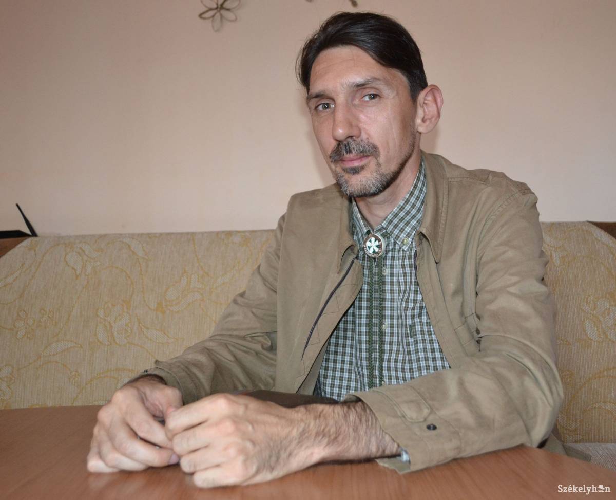 Farkas Attila helyzetfelmérésre, kárbejelentésre biztatja a gazdákat •  Fotó: Balázs Katalin
