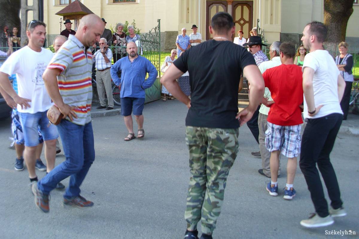 Nagyszabásúra tervezik a Köllők táncát Csomafalva ünnepén •  Fotó: Tamás Gyopár